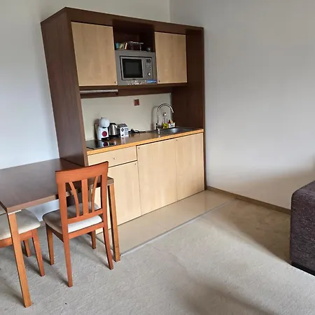 Vyhladovy Golf S Garazovym Statim *